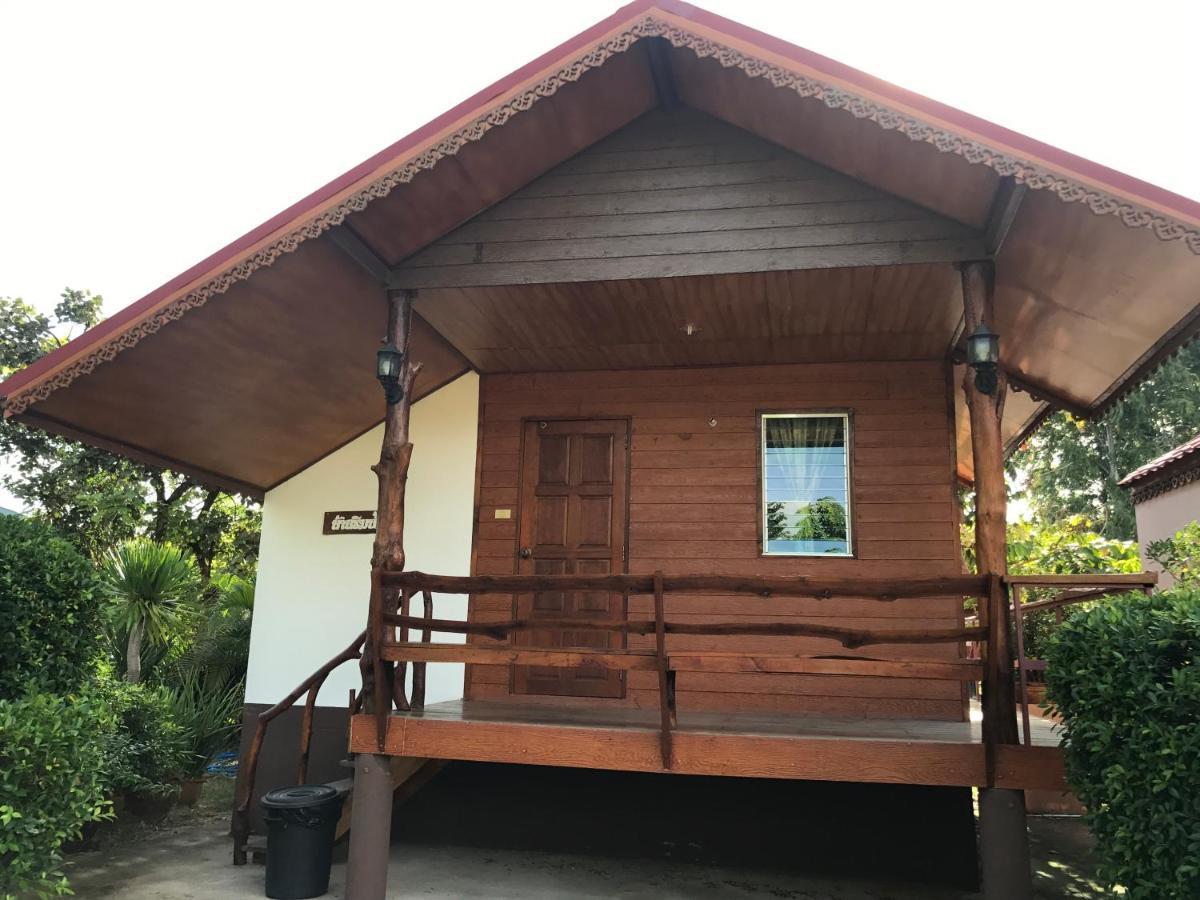 Baan Suan Sukjai Resort Chaiyaphum Exterior foto